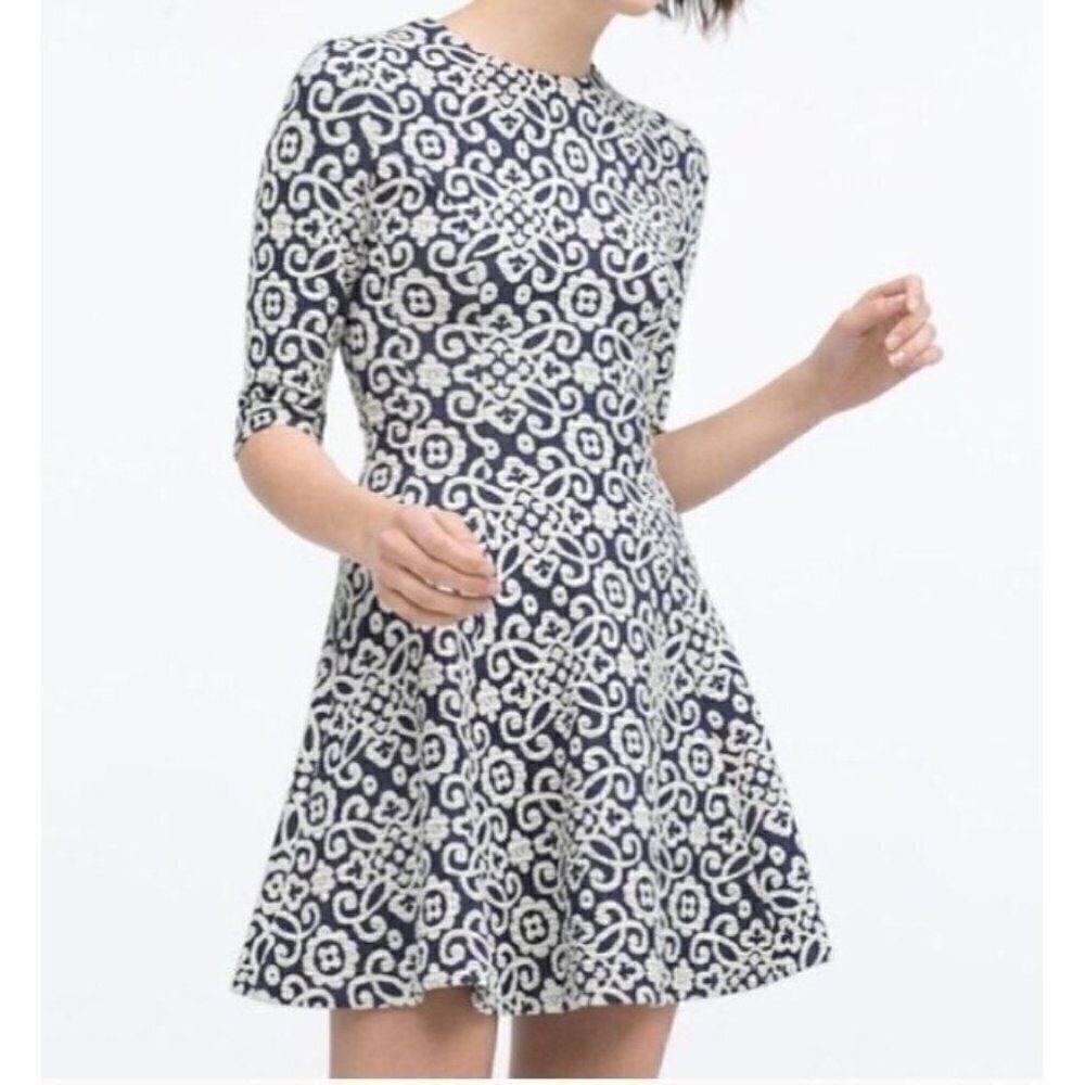 Zara Dress Womens Medium Floral Jacquard Skater Mini Half Sleeve Blue Knit